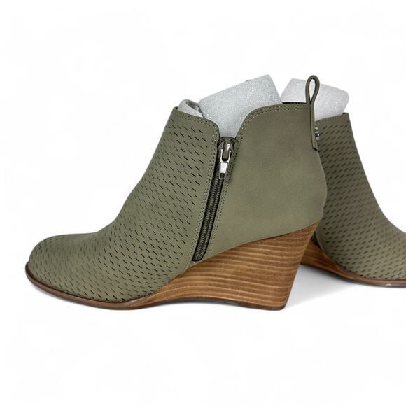 NWT DV by Dolce Vita Guston Bootie Olive From Stitch Fix (8.5) - Picture 3 of 10